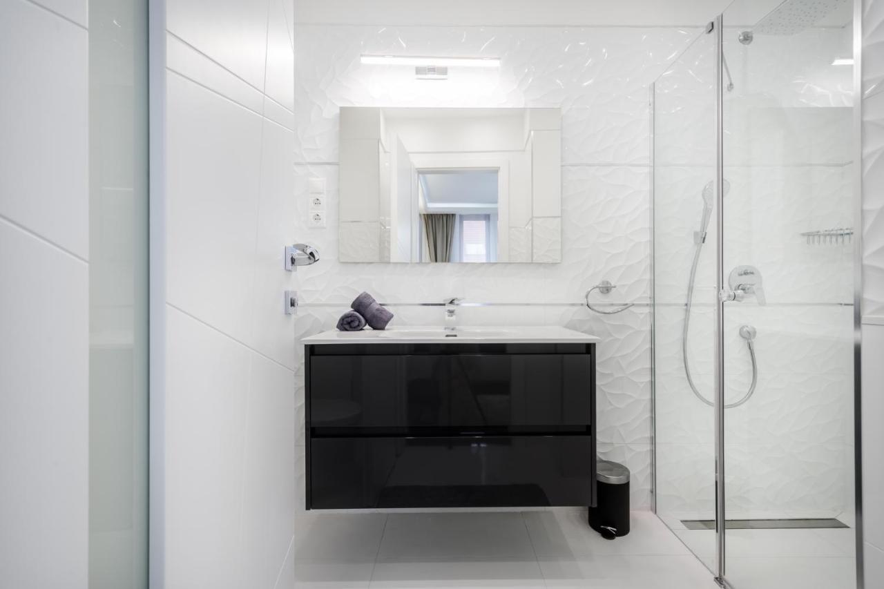 בודפשט Kiraly 44 Luxury Apartment With Free Parking מראה חיצוני תמונה
